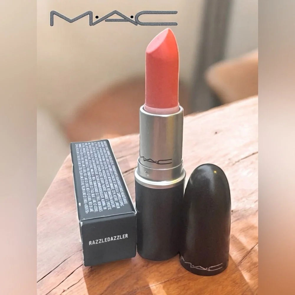 MAC RAZZLEDAZZLER Lustre Lipstick. NEW IN BOX. LIMITED EDITION.